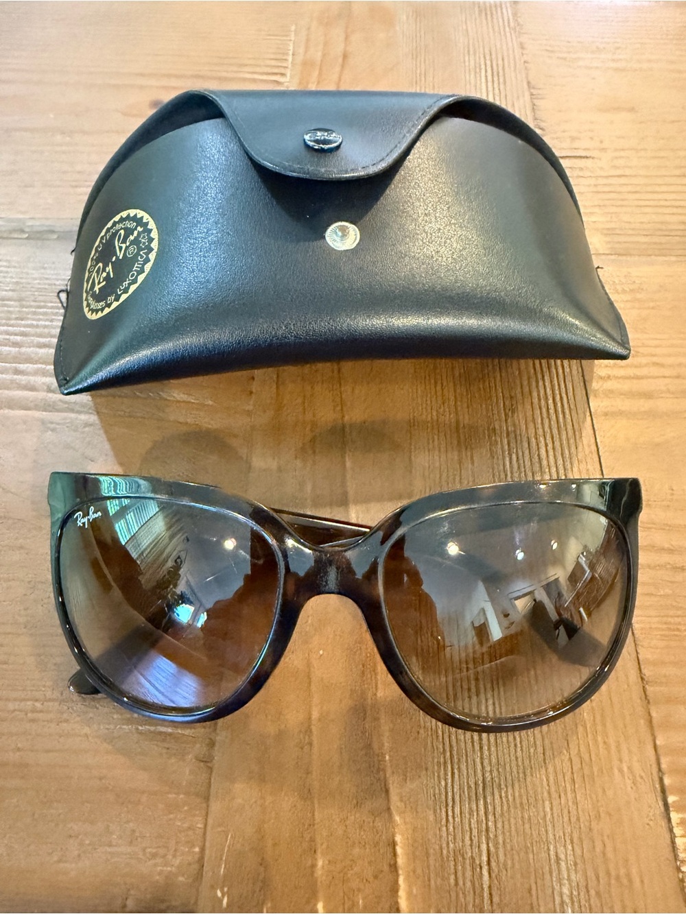 Ray-Ban Women's Brown Tortoise Gradient Oversized Sunglasses